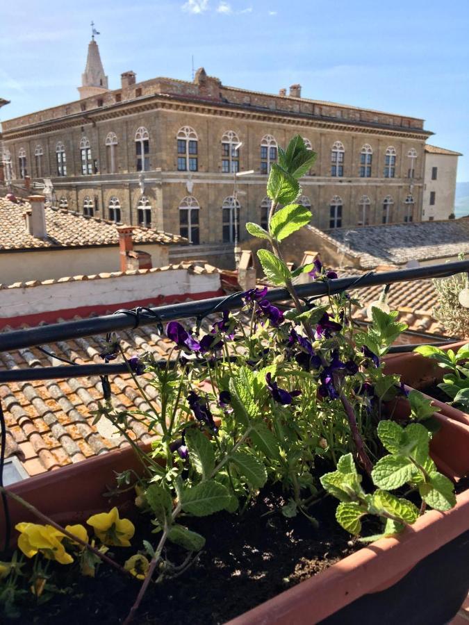 Il Giglio B&B ปีเอนซา ภายนอก รูปภาพ