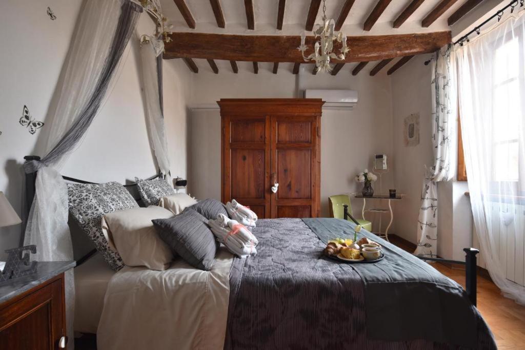 Il Giglio B&B ปีเอนซา ภายนอก รูปภาพ